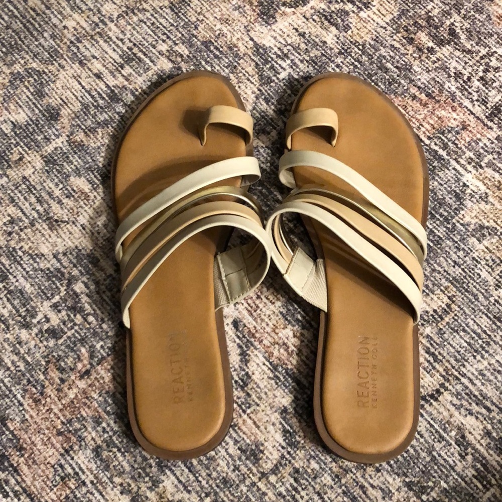 Sandals with straps (Reaction by Kenneth Cole)